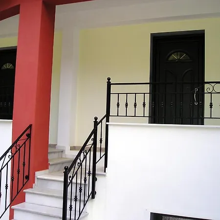 Golden * Chrysi Ammoudia