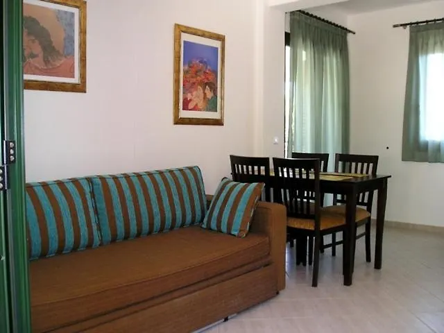Golden * Chrisi Ammoudia