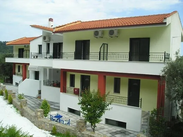 Golden Chrisi Ammoudia