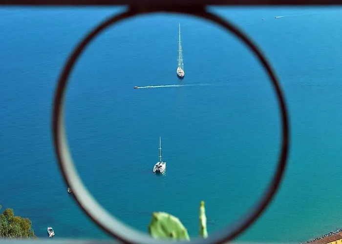 Golden * Chrysi Ammoudia