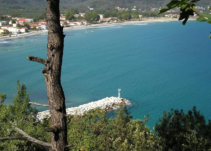 Golden * Chrysi Ammoudia